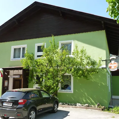 بيت ريفي Zum Stadtwald 3*