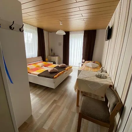 Zum Stadtwald روتنمان