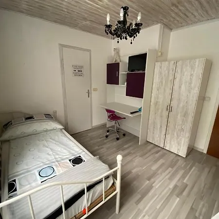 Zum Stadtwald بيت ريفي روتنمان