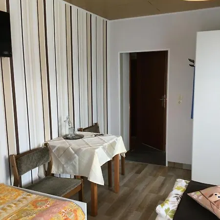 Zum Stadtwald بيت ريفي