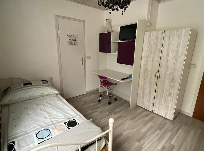 Zum Stadtwald 宾馆 罗滕曼